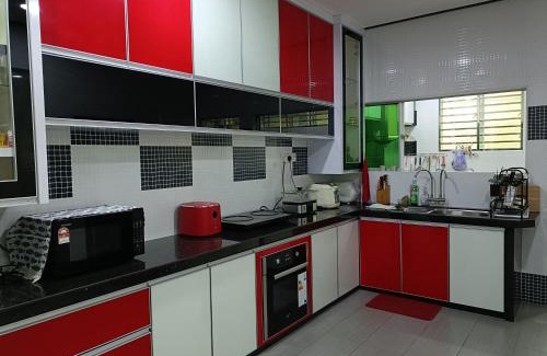 Kuala Perlis House | 主人房玻璃市港口