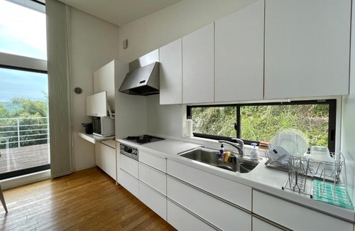 Ito House | 伊東温泉 Working Base Izu-Ito