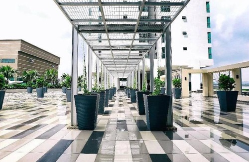 Seri Kembangan Apartment | 位于Amerin购物中心上方的舒适3卧室宽阔公寓(无线网络免费停车位)