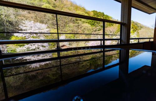 Fukushima Hotel | 信夫温泉青州