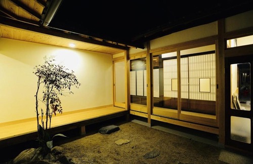 Maniwa House | 北房まちの駅 ゲストハウス