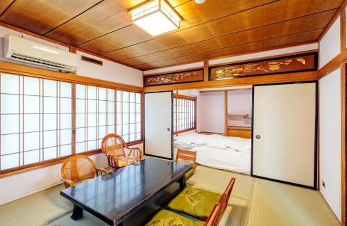 Ueda Apartment | 千本桜
