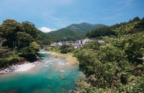 Niyodogawa Villa | 古民家一棟貸し宿 山のめぐみ舎