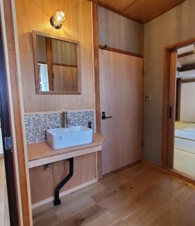 Etajimacho Kirikushi House | 古民家1棟貸し Kirikushi Coastal Village 自然に囲まれたのどかな島の宿