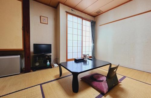 Uwamachi Hotel | 和風ホテル福島屋