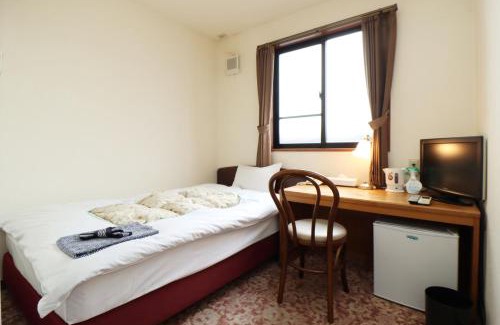 Uwamachi Hotel | 和風ホテル福島屋