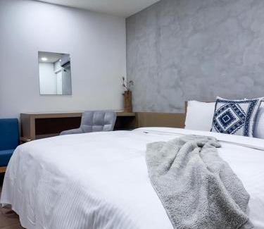 Xinyi Hotel | 唯爾文旅 - 台南New Velle Voyage Hotel