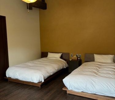 Nakaniikawa-gun Villa | 土肥邸母屋