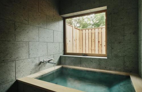 Nakaniikawa-gun Villa | 土肥邸母屋