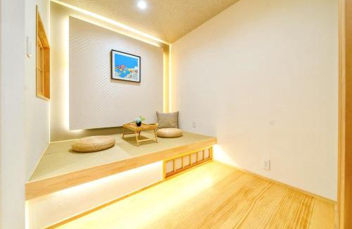 Shimogyo Apartment | 夏様五条丹波口 Modern Kyoto Townhouse, Whole House
