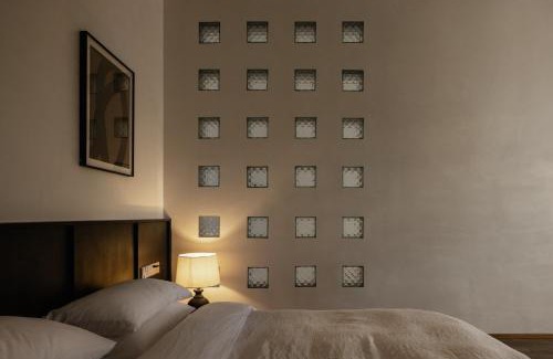 Dali Town Hotel | 大理空岛半山海景民宿
