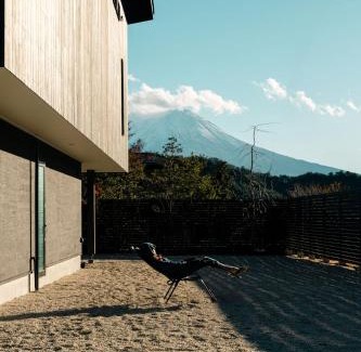 Oishi Villa | 富士山望むプライベートヴィラ 900平方メートルの敷地を貸切利用 憩 ikoi Fuji サウナ 4Kシアター