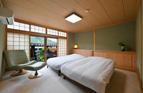 Tonosho Apartment | 島宿栞