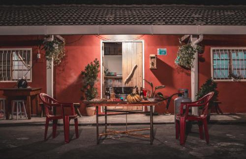 Chenggong Bed & Breakfast | 彎腰拾光旅人空間Good Old Times