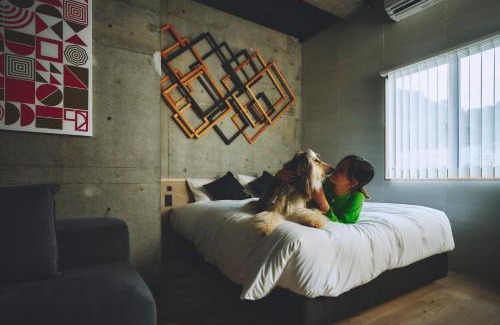 Suruga Ward Hotel | 愛犬と泊まれる静岡市泉ヶ谷のホテル1hotel