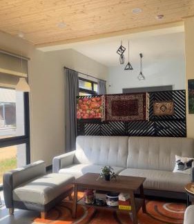 Jinning House | 散步的喵