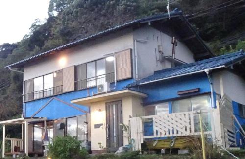 Kawana Apartment | 旅ポストのの花