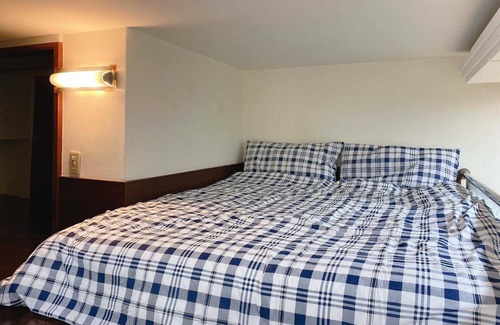 Xinyi Apartment | 暮光公寓 x 健身教練|台北 101 |Pool|夜市 |cafe|MRT捷運站|Gym