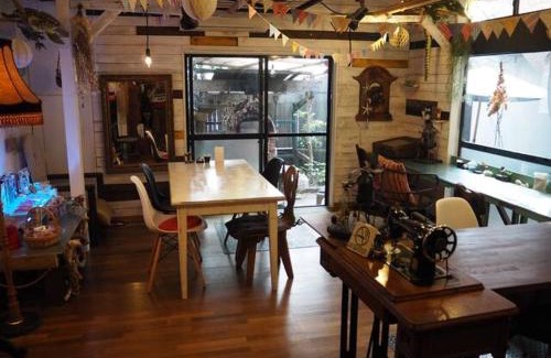 Higashi Ward House | 民泊カフェ Gootarian