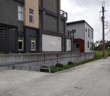 Dongshan House | 水和風民宿