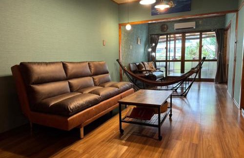 Makishi Apartment | 沖縄古民家お宿ななつぼし Okinawa Traditional House Nanatsuboshi