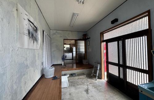 Otsuki Apartment | 海と西一棟貸し宿