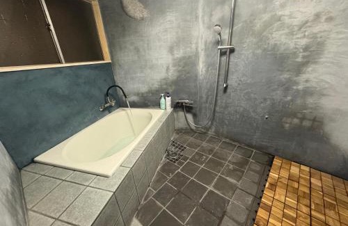 Sukumo House | 海と鉄 1日1組限定の宿