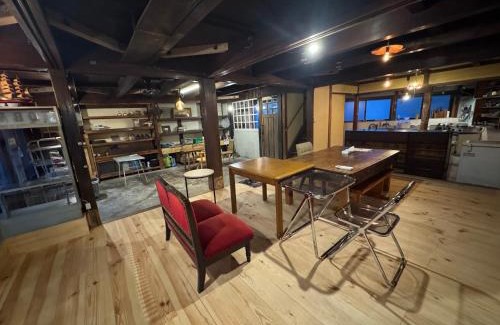 Sukumo House | 海と鉄 1日1組限定の宿