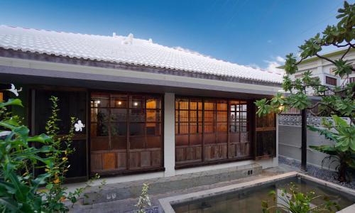 Okinawa House | 海野24 沖縄古民家で寛ぎの時間を 心と身を癒す旅はいかがですか