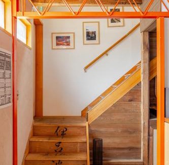 Iwaki Apartment | 温泉徒歩30秒 一棟貸切で最大15名まで 広々キッチンで自炊可