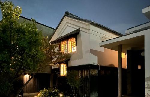 Dogo Hot Spring House | 源泉かけ流しの一棟貸し温泉宿The Bath & Bed Dogo