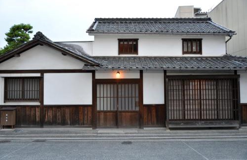 Kurashiki House | 滔々 御崎 町家の宿 toutou Onzaki Machiya no Yado