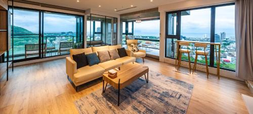 Toucheng House | 漫遊小旅泳池溫泉宅 Roaming Travel Hot Spring Homestay