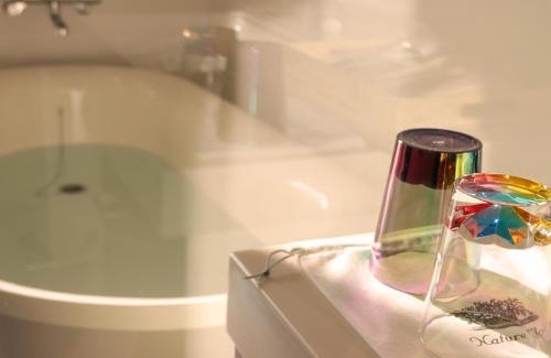 Kadena-cho Hotel | 真常寺読谷サロン