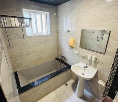 Jiaoxi House | 礁溪-泡在田裡-溫泉包棟民宿