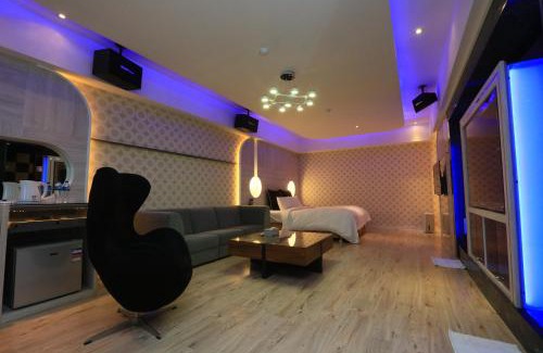 North District Hotel | 約客頂級汽車旅館-新竹館