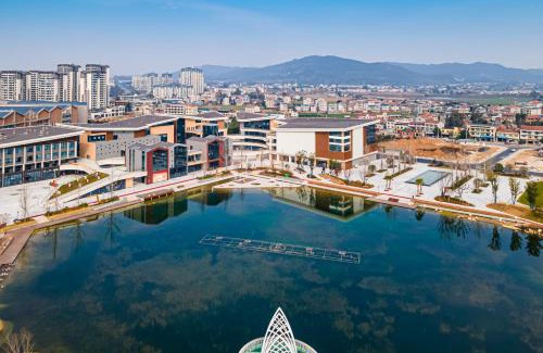 Mianyang Hotel | 绵阳梓潼崇文半月万信至格酒店