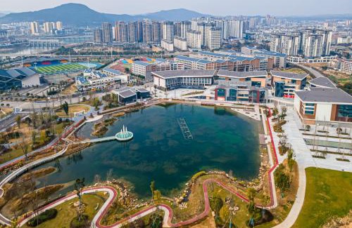 Mianyang Hotel | 绵阳梓潼崇文半月万信至格酒店