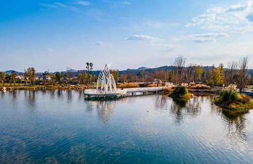 Mianyang Hotel | 绵阳梓潼崇文半月万信至格酒店