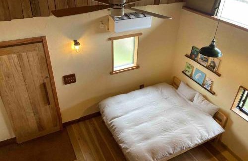 Wake Apartment | 自然素材でリノベした木の香り漂う貸切宿｜藤野民宿（Fujino Guest House）