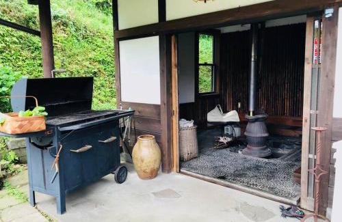 Hayama Villa | 葉山ワンルーム古民家ペット可 bbqグリル&ピザ窯付
