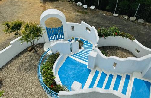 Puli House | 藍屋頂民宿-少人包棟民宿Blue Dome