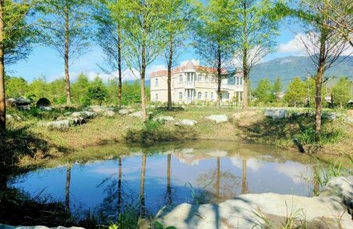 Fongtian Immigration Village House | 谷築石苑