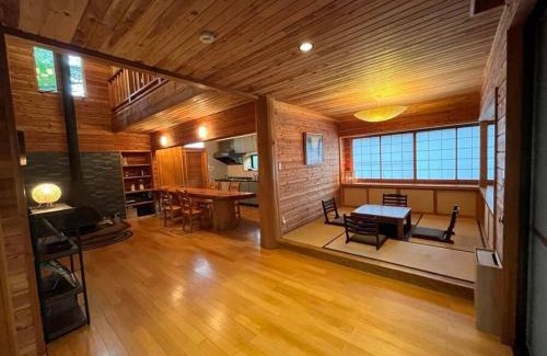 Kita Karuizawa House | 貸し別荘 Key of Private Villa 'ムササビハウス'