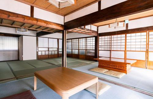 Suruga Ward Apartment | 貸切古民家 海まで徒歩3分 富士山の見える海岸 最大14名宿泊 家族親戚 帰省 合宿 BBQ Japanese ミクソロジーハウスふじや Mixology House Fujiya