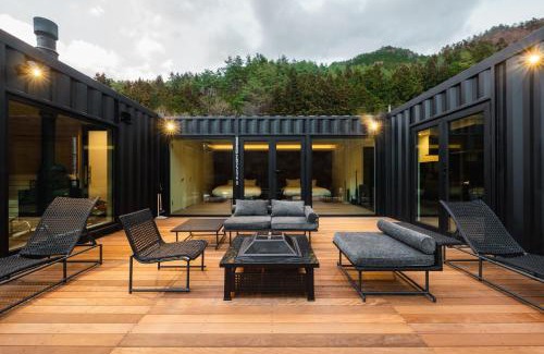 Tsuru Hotel | 郷音 ～G.O.A.T～