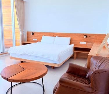 Donghe House | 金樽浪花