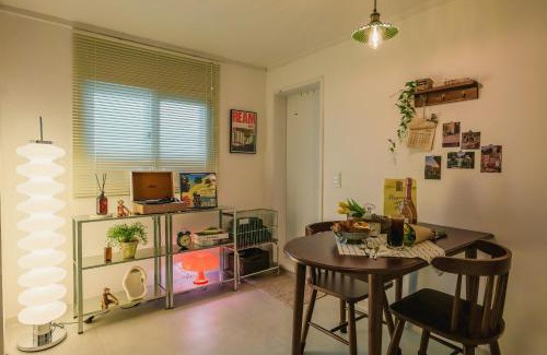 Sadang-dong Apartment | 가을특가할인 합법숙소 남성역 공항버스 4분 사당 성수 강남 잠실 홍대 이태원 국립중앙박물관