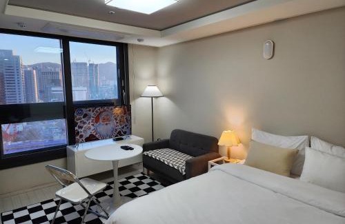 Seongnae-dong Apartment | 다온# 동성로 스타비앤비 레지던스