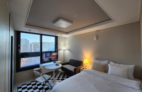 Seongnae-dong Apartment | 다온# 동성로 스타비앤비 레지던스